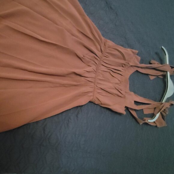 It's Summer Dress season! Beautiful Brown Summer Dress with tie straps - Picture 5 of 7